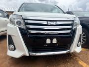 Toyota Noah 2.0 AWD (8 Seater) 2015 White for sale