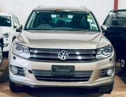 Volkswagen Tiguan 2014 Gold for sale