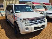 Mitsubishi Pajero 3.2 Di-Dc GLS 2009 White for sale