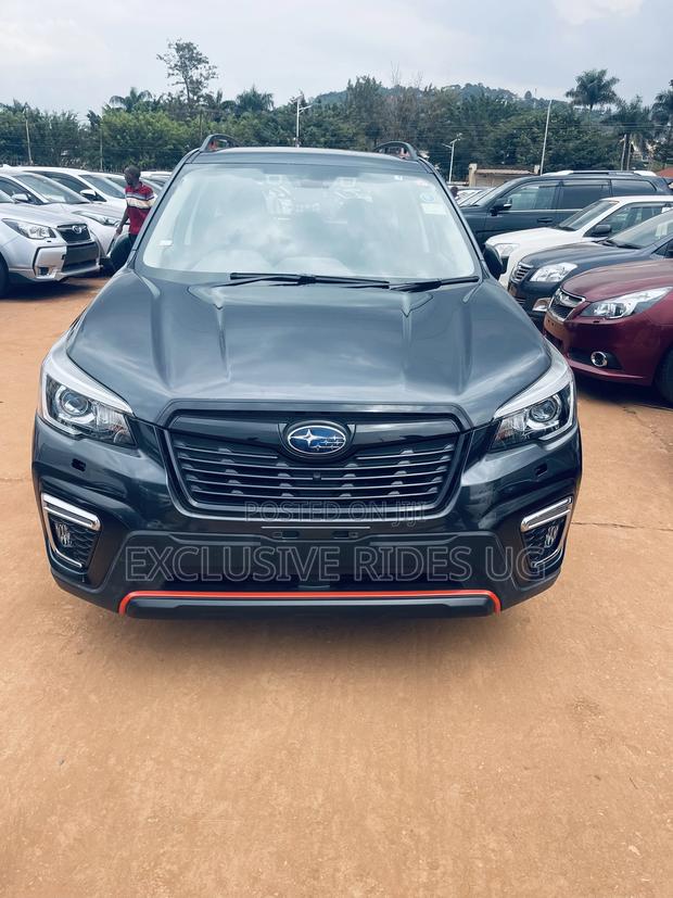 Subaru Forester Premium AWD 2019 Black