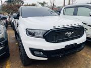 Ford Everest 2018 White for sale