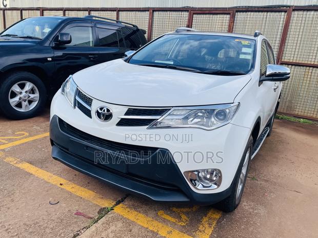 Toyota RAV4 2013 White