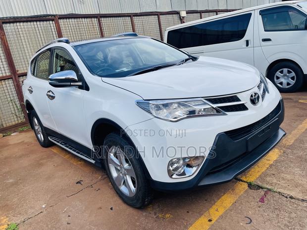 Toyota RAV4 2013 White
