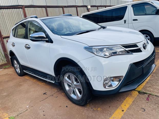 Toyota RAV4 2013 White