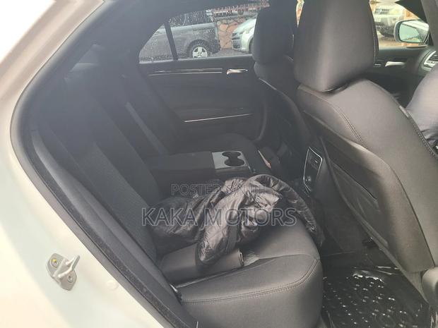 Chrysler 300C 2014 White