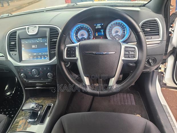 Chrysler 300C 2014 White