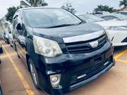 Toyota Noah 2.0 158hp AWD (8 Seater) 2012 Black for sale