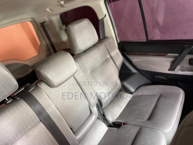 Mitsubishi Pajero 3.0 2012 Gold