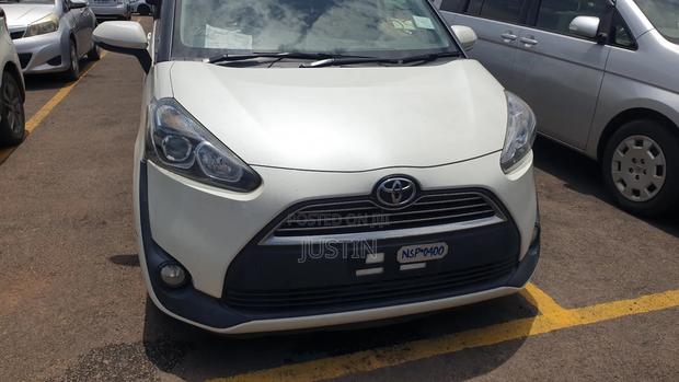 Toyota Sienta 1.5 AWD (6-seater) 2015 White