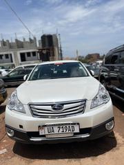 Subaru Outback 2010 White for sale