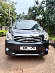 Toyota Noah 2.0 143hp AWD (8 Seater) 2011 Gray for sale