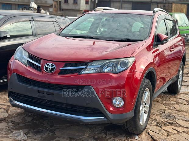 Toyota RAV4 2013 Red