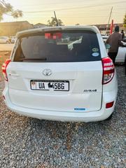Toyota RAV4 2.5 4x4 2011 White for sale