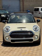Mini Cooper 2016 White for sale