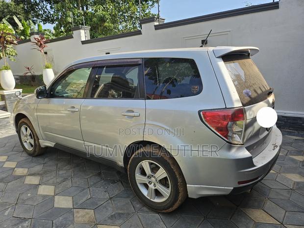 Subaru Forester 2.0D X 2010 Silver