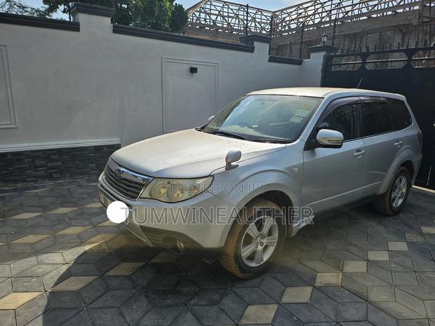Subaru Forester 2.0D X 2010 Silver