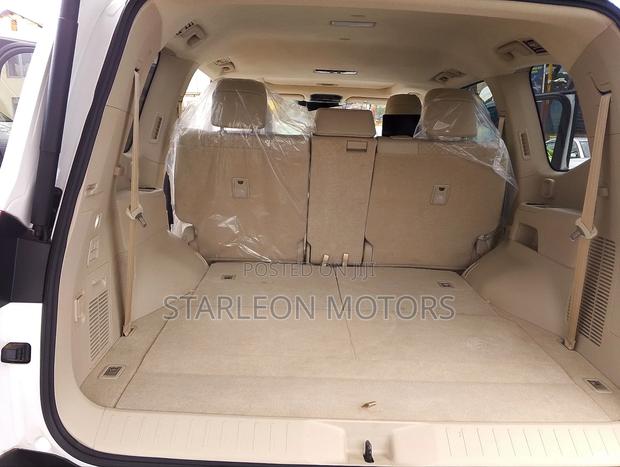 Toyota Land Cruiser Prado 2021 White