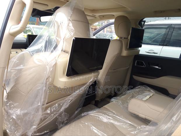 Toyota Land Cruiser Prado 2021 White