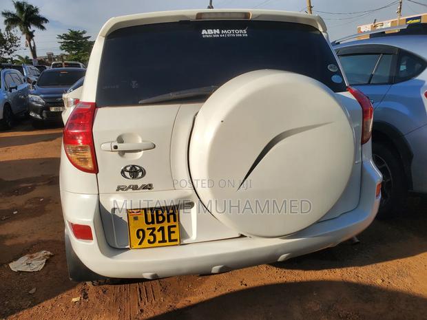 Toyota RAV4 2008 White