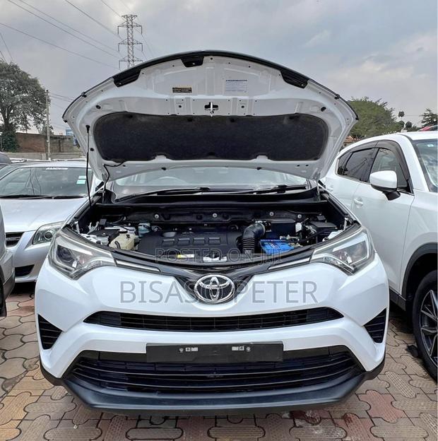 Toyota RAV4 2016 White