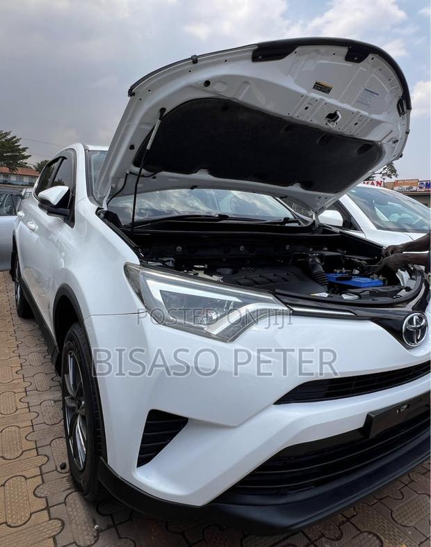 Toyota RAV4 2016 White