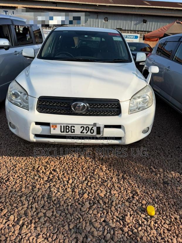 Toyota RAV4 2009 White
