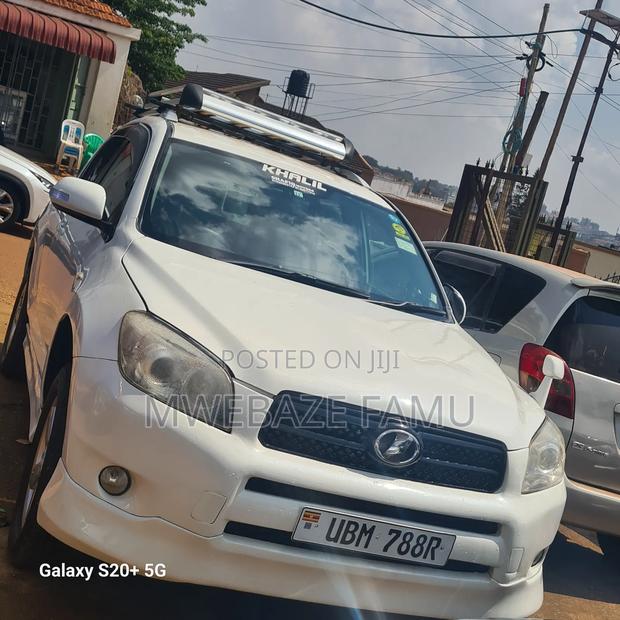 Toyota RAV4 2008 White