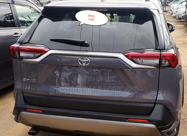 Toyota RAV4 2020 Gray