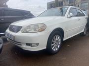 Toyota Mark II Qualis 2000 White for sale