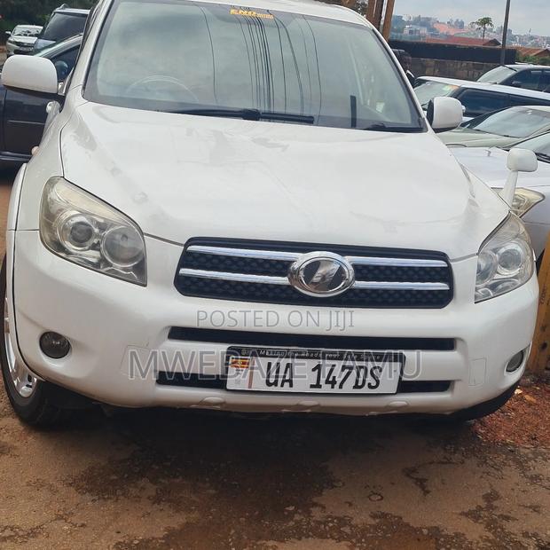 Toyota RAV4 2008 White