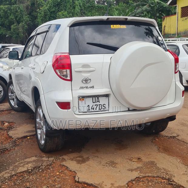 Toyota RAV4 2008 White