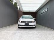 Volkswagen Passat 2012 White for sale