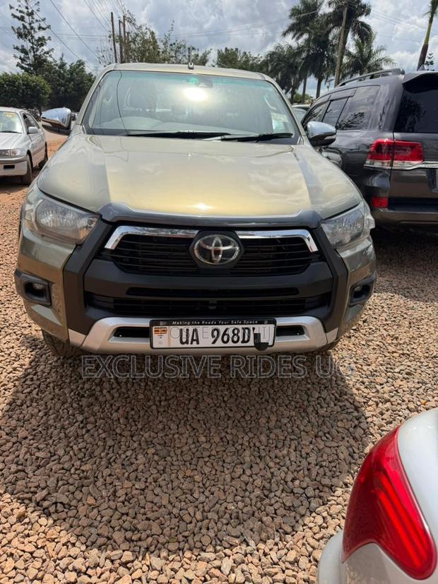 Toyota Hilux Revo Double Cab Deisel 2.8 RWD 2021 Gray