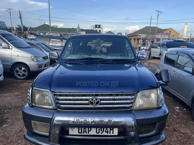 Toyota Land Cruiser Prado 2000 Blue