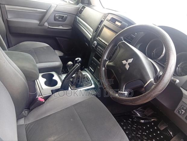 Mitsubishi Pajero 2008 Silver