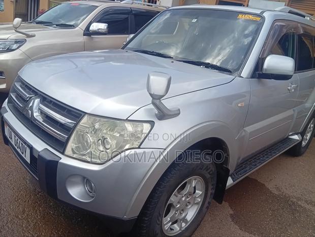 Mitsubishi Pajero 2008 Silver