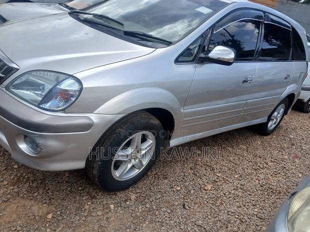 Toyota Nadia 2003 Silver