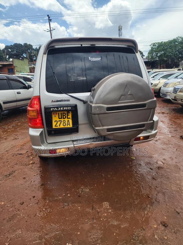 Mitsubishi Pajero Sport 2002 Silver