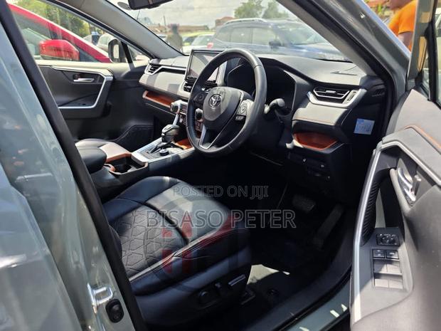 Toyota RAV4 Adventure AWD 2020 Green