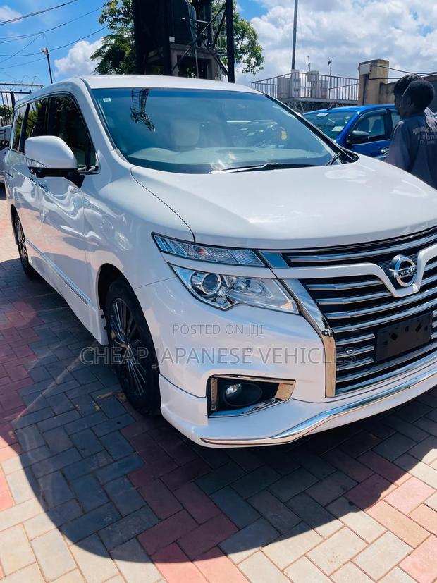 Nissan Grand 2017 White