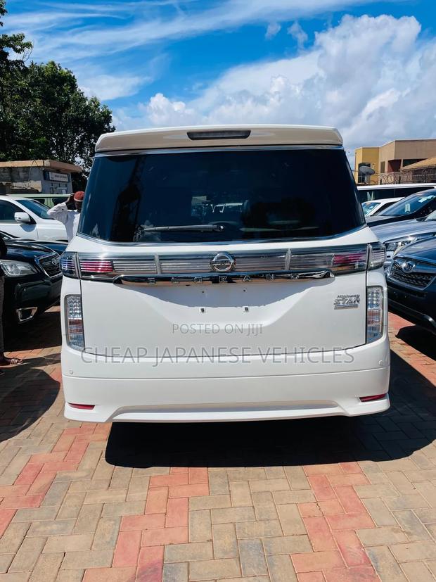 Nissan Grand 2017 White