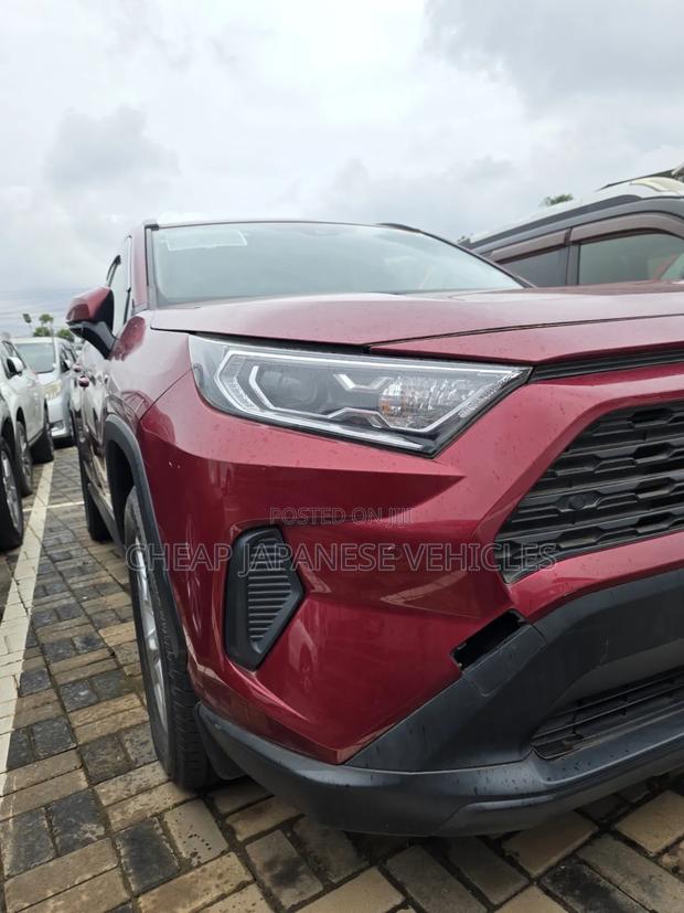 Toyota RAV4 2019 Red