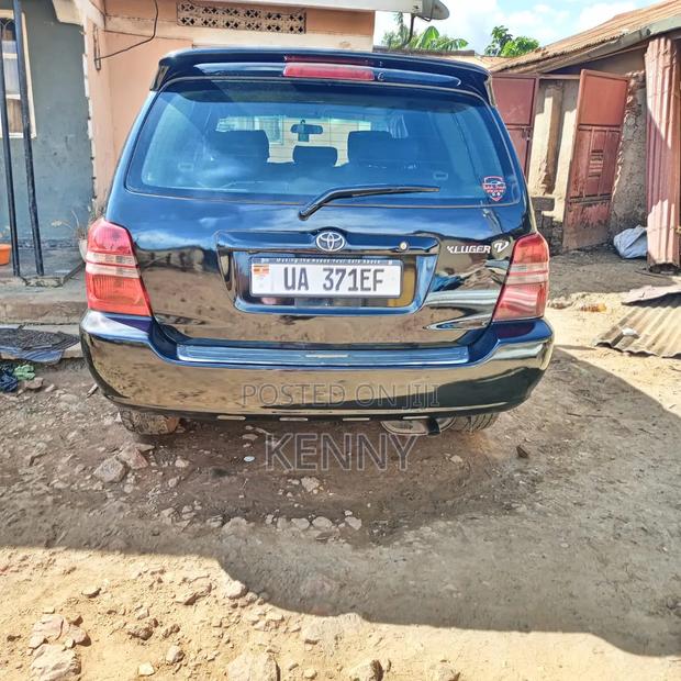 Toyota Kluger 2012 Black
