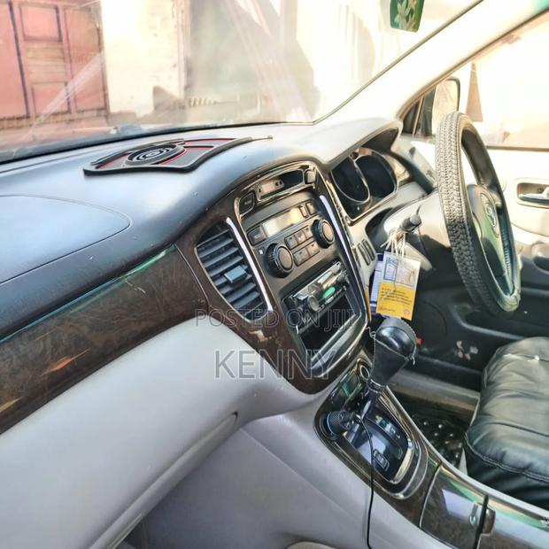 Toyota Kluger 2012 Black