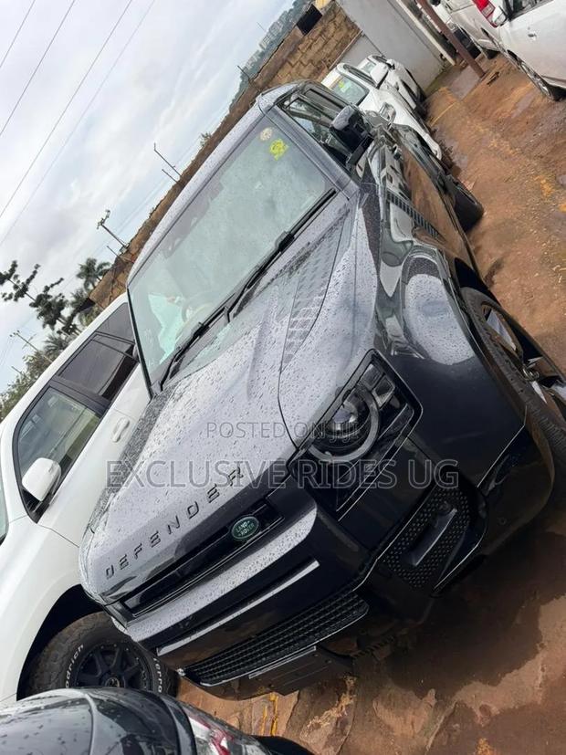 Land Rover Defender 2024 Black