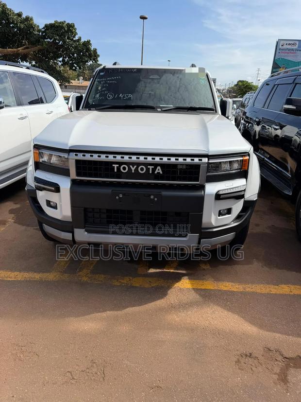 Toyota Land Cruiser Prado 2.7 2025 White