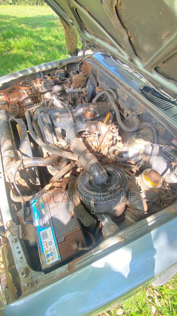 Toyota Hilux 1997 Gray