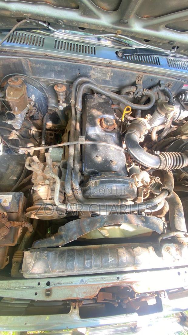 Toyota Hilux 1997 Gray