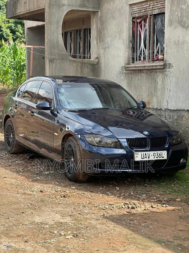 BMW 323i 2010 Blue