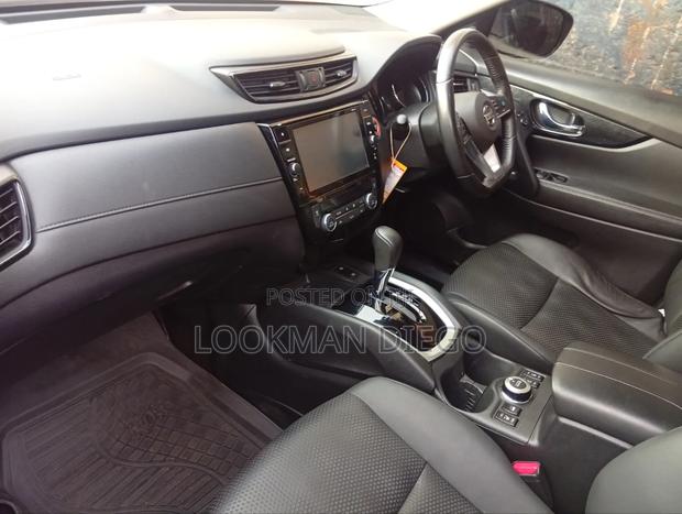 Nissan X-Trail 2017 Orange
